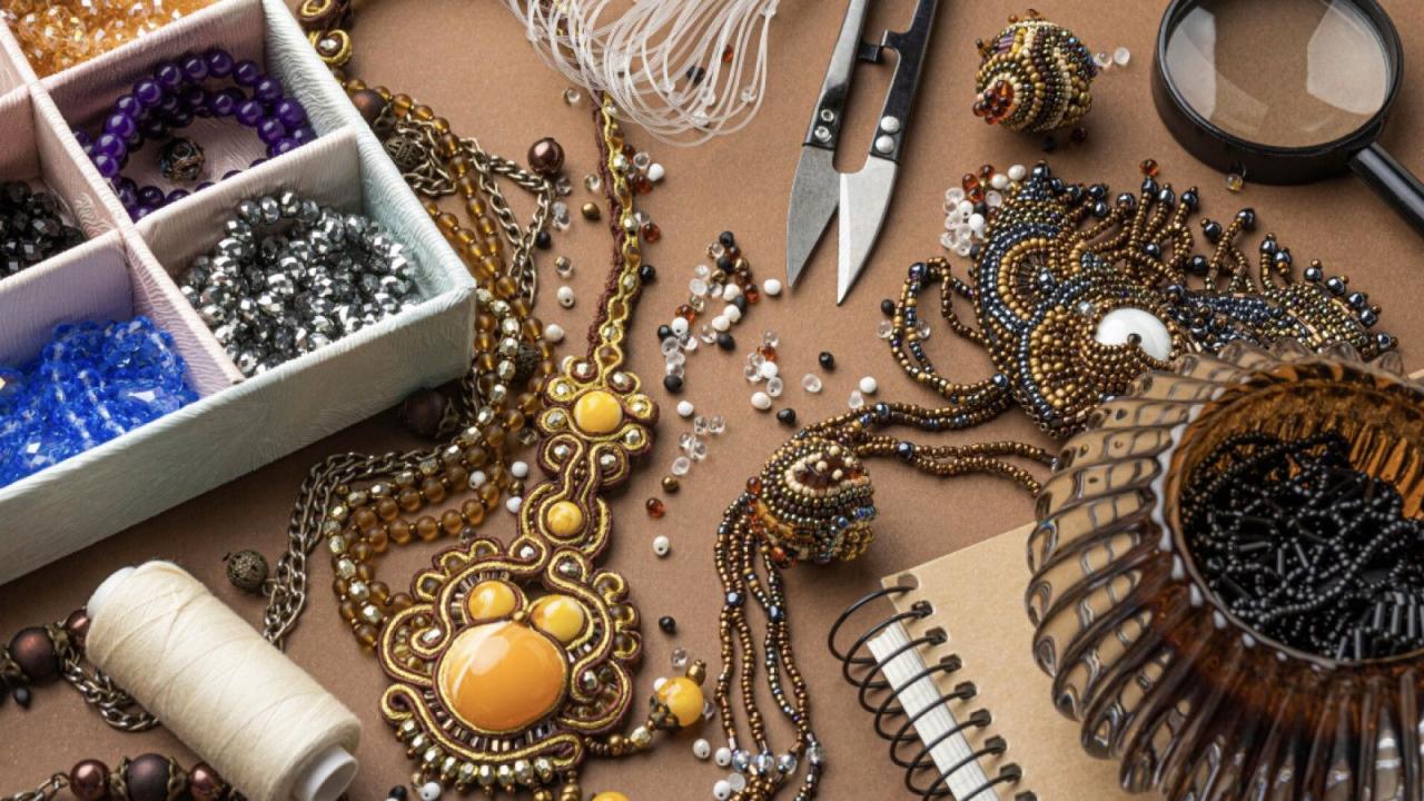 Aksesoris Kecil yang Bisa Bikin Penampilan Makin Keren Aksesori Yang Dapat Mempercantik Penampilan Sehari-Hari