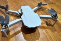 6 Drone Terbaik yang Cocok untuk Konten Kreator dan Pemula - Pesawaran ... Perbandingan Drone Terbaik Untuk Pemula